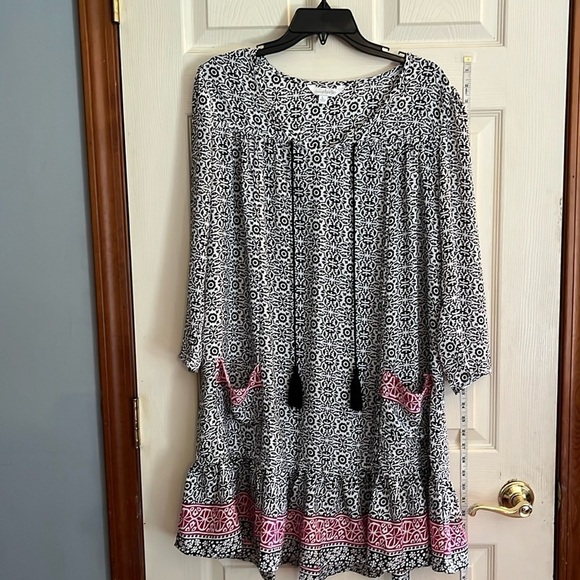 NWT-charming Charlie-L-Black/white/pink floral-baby doll 3/4 sleeve,dress. - Picture 1 of 14